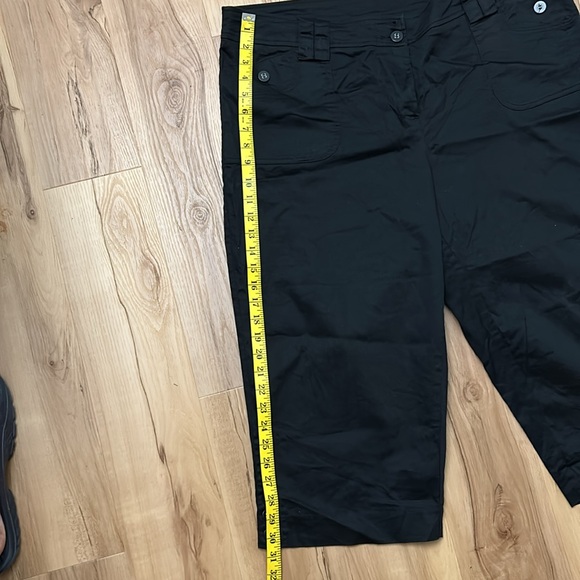 Black capris size 20 - Picture 2 of 4